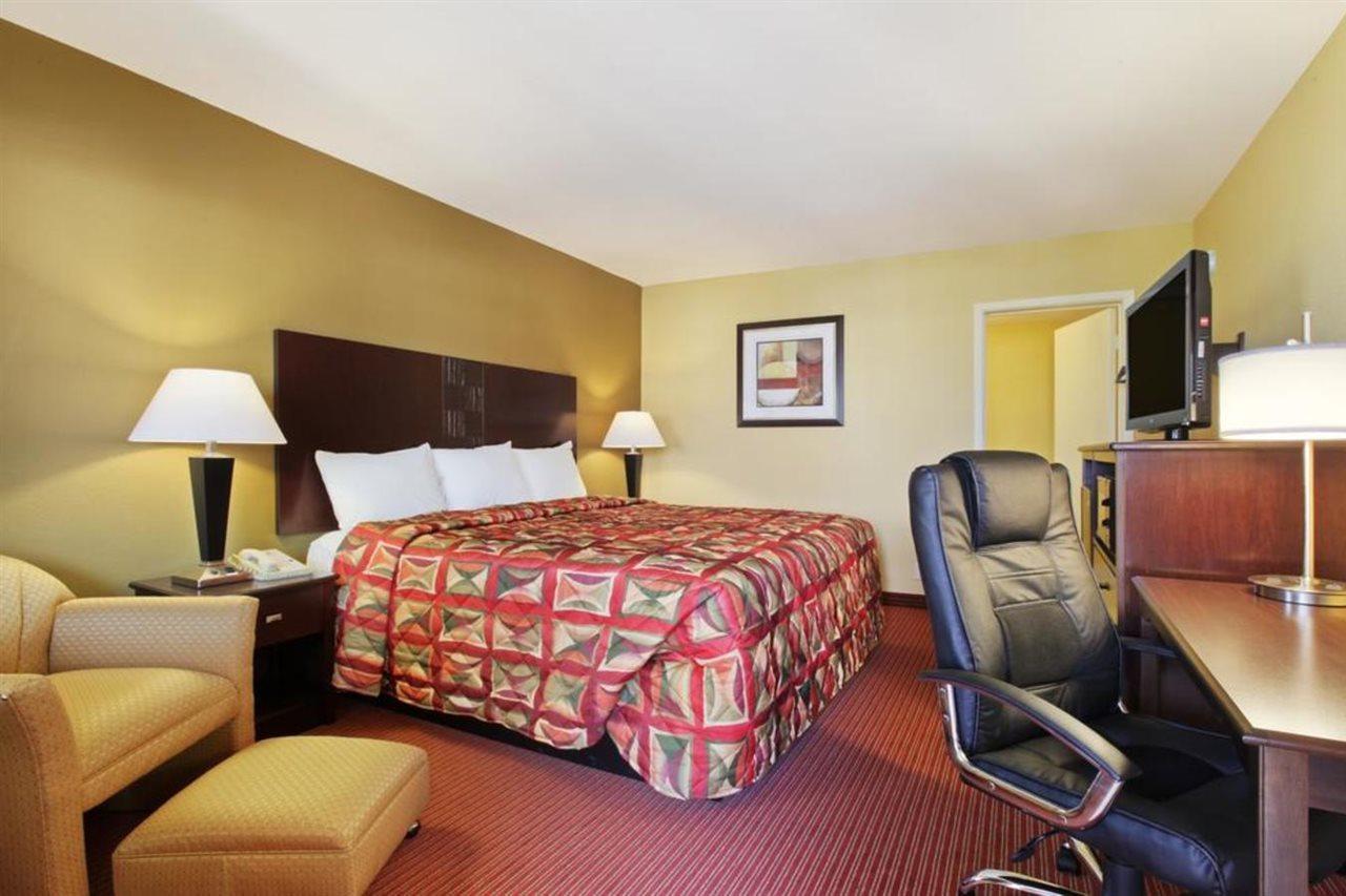 Super 8 By Wyndham Phoenix Downtown Rom bilde